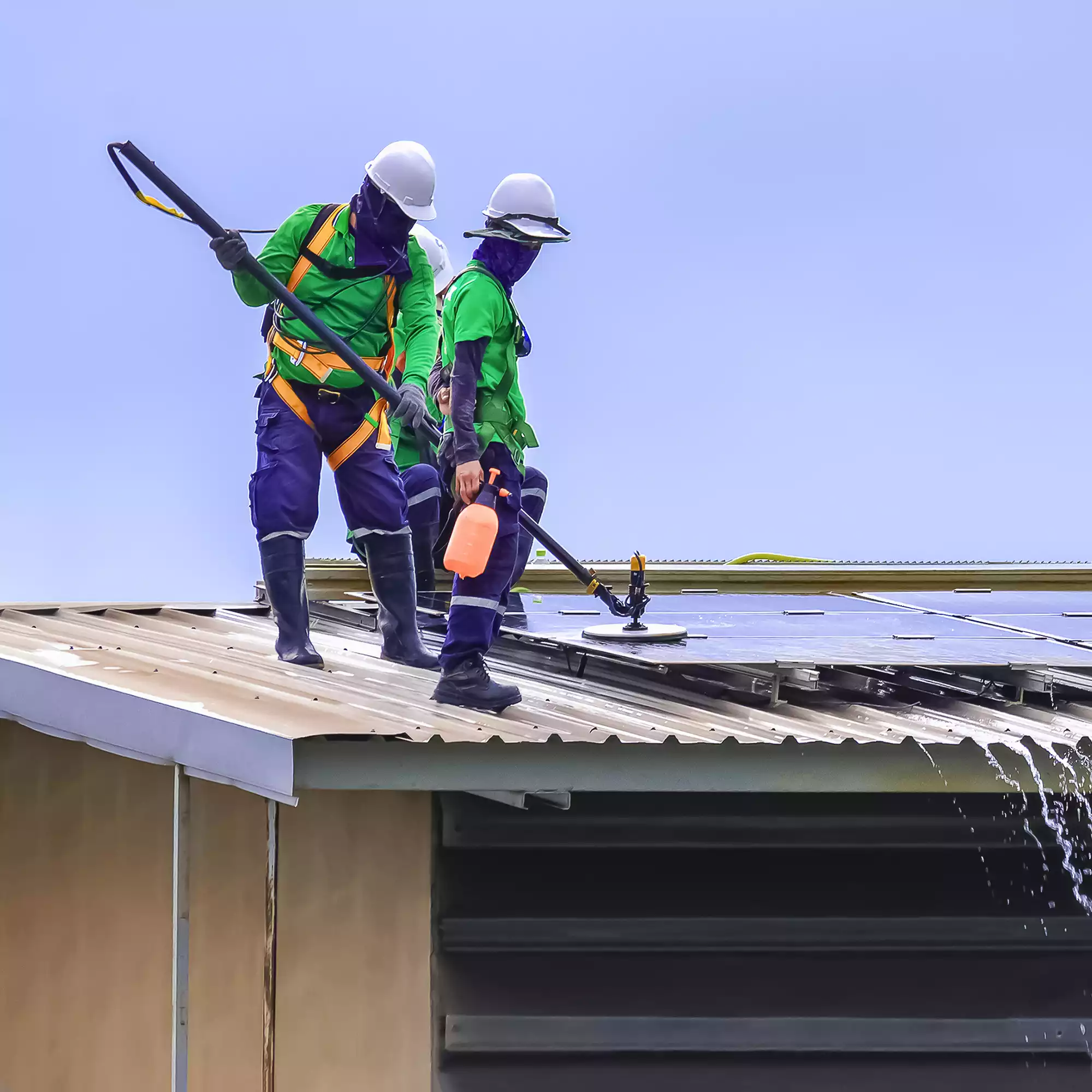 roof-solar-panel-cleaning